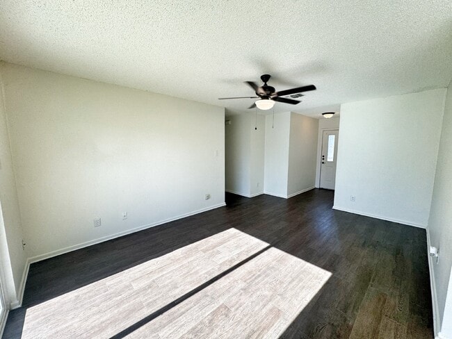 Building Photo - Charming 3-Bedroom 2- Bath home in New Braunfels