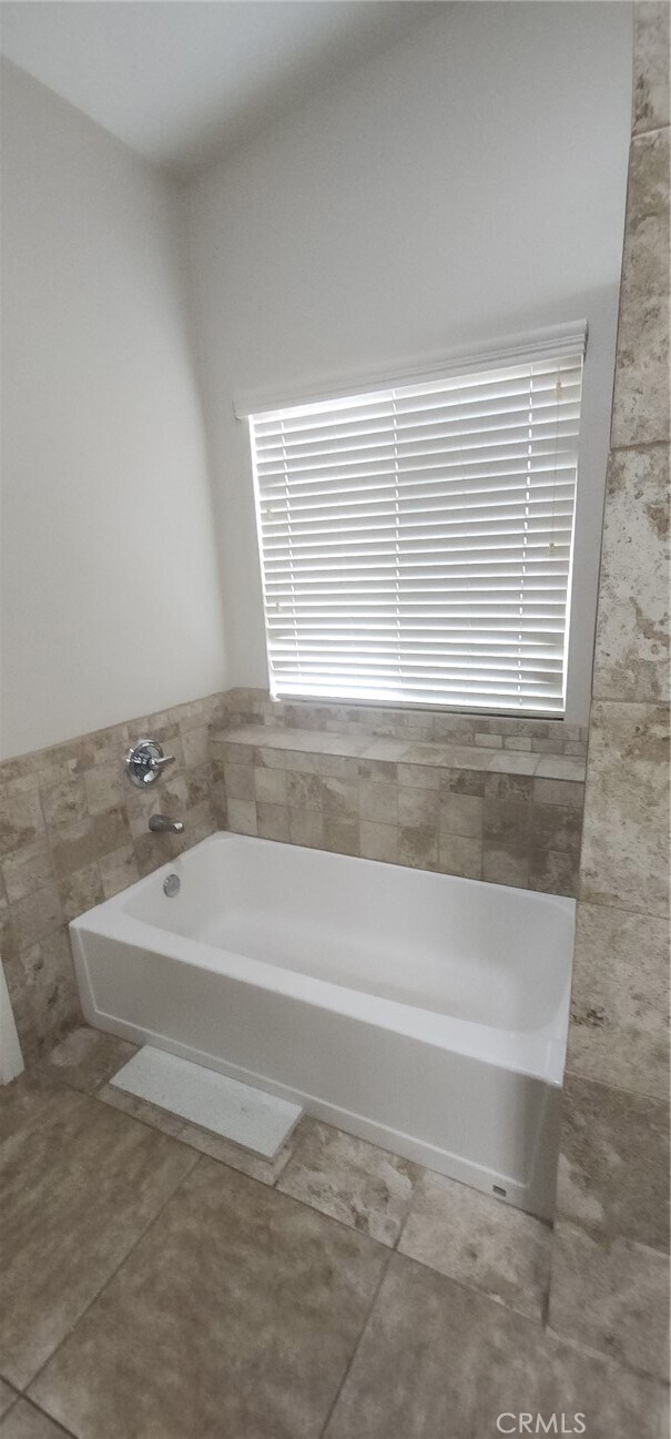 Building Photo - 14922 Dragon Tree Dr