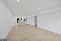 Building Photo - 511 Bradley Ct