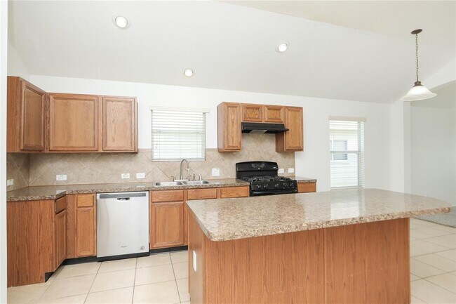 Building Photo - 6022 Sugar Field Ln