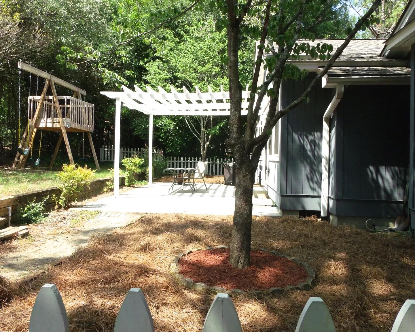 Building Photo - 125 Lost Tree Rd