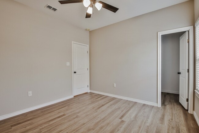Building Photo - 1313 Corpus Ave