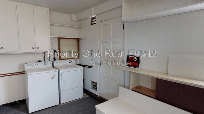 Building Photo - 4476 33rd Pl