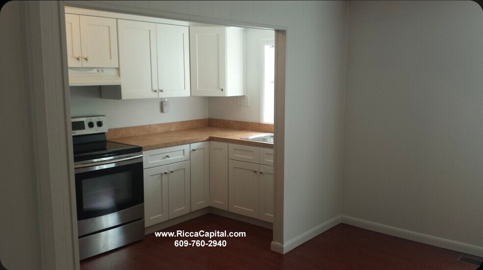 Building Photo - 685 Egg Harbor Rd