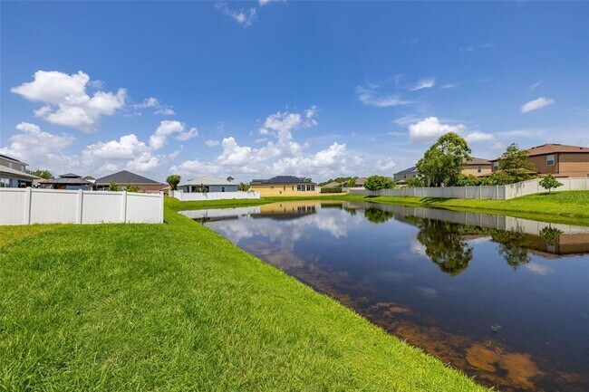 Building Photo - 1037 Brenton Manor Dr