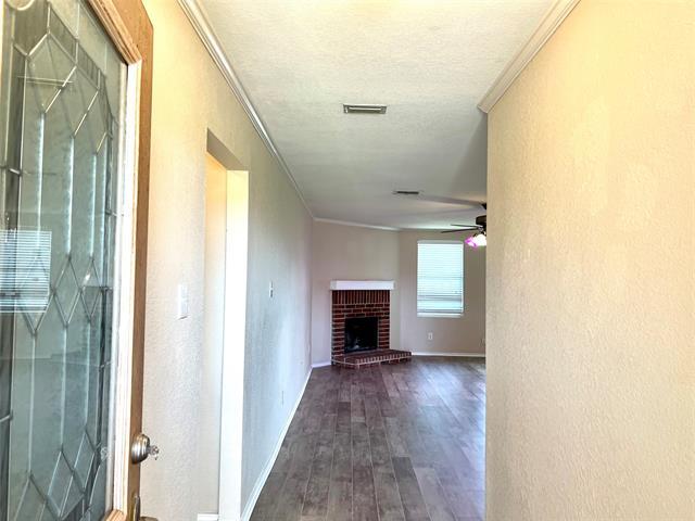 Building Photo - 2906 Lake Vista Dr