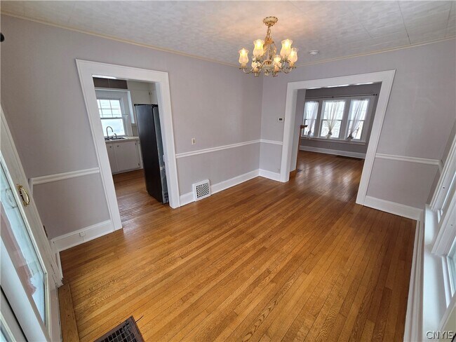 Building Photo - 232 Nichols Ave