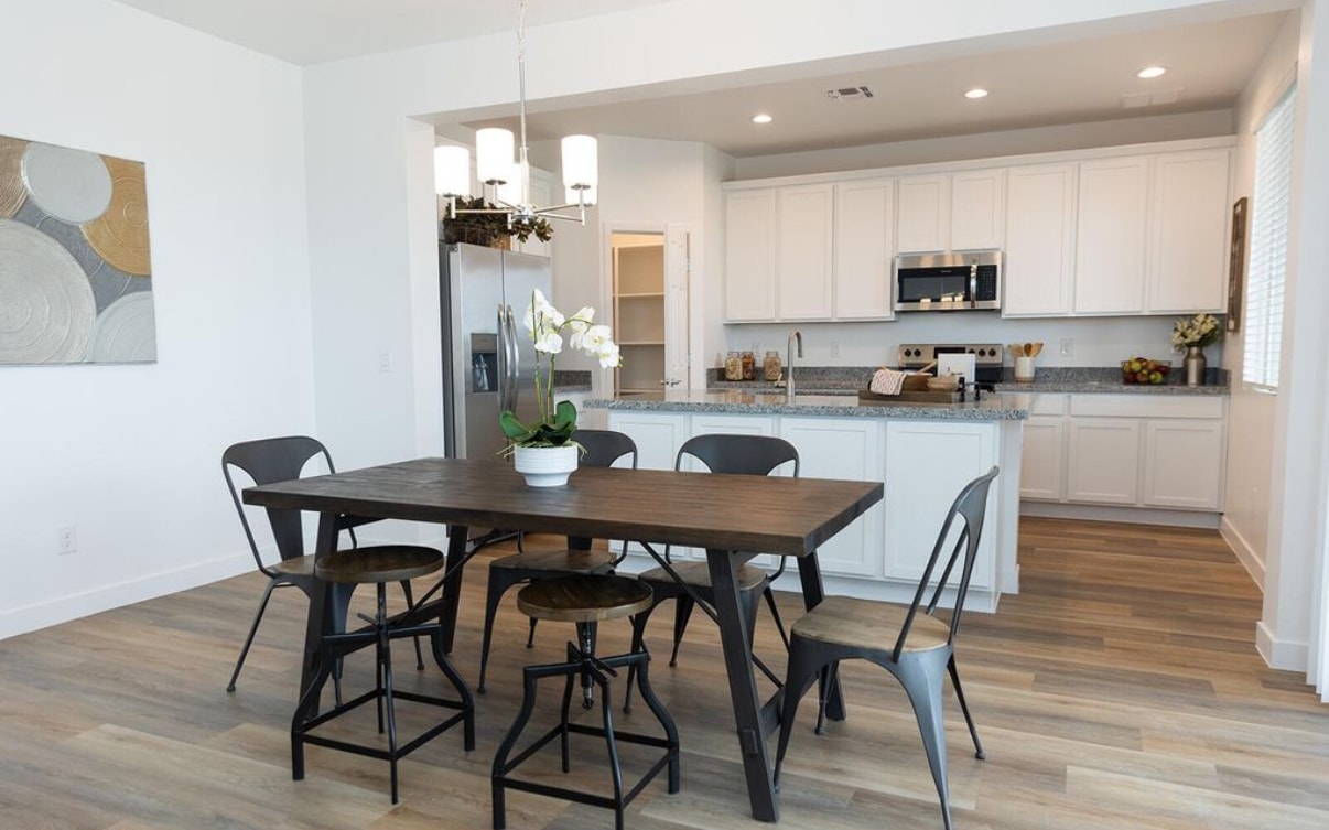 Building Photo - 2340 E Marguerite Ave