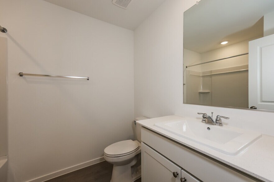 Building Photo - 10729 Revolver Dr