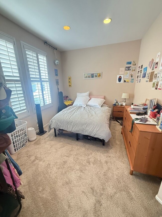 Building Photo - Perfect Encinitas location!