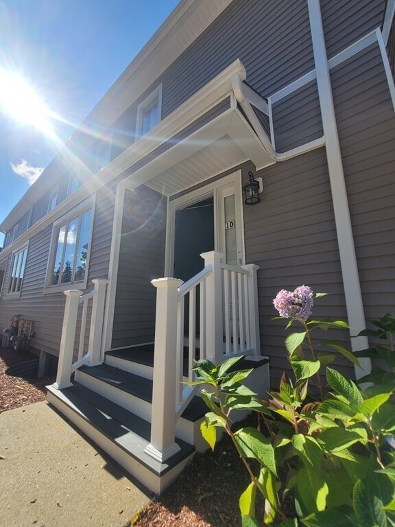 Building Photo - 3 Raymond St