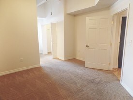 Building Photo - Gallery 3450