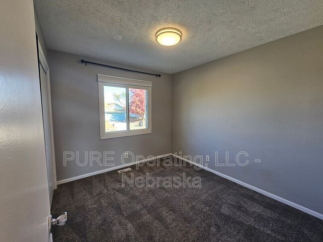 Building Photo - 8303 Vernon Ave