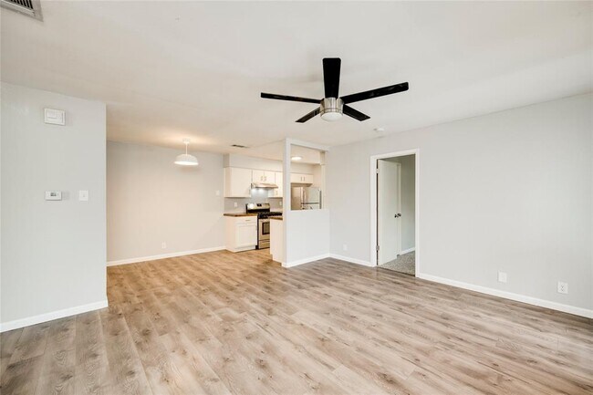 Building Photo - 915 Chisholm Cove