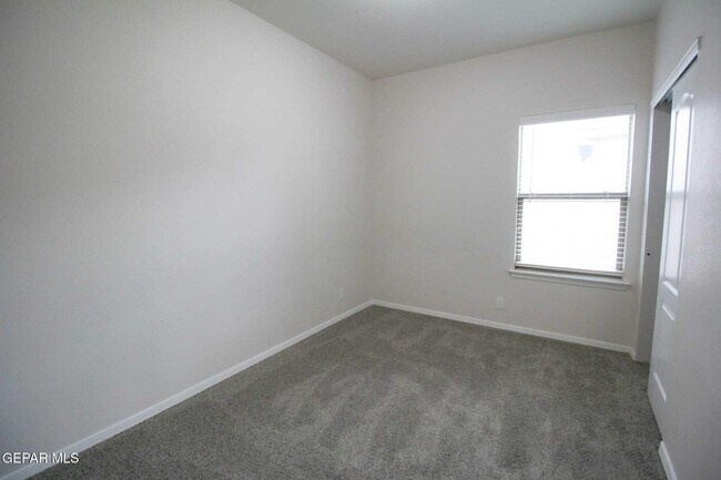 Building Photo - 13276 Emerald Isle St