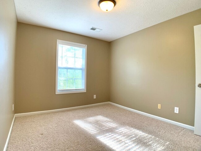 Building Photo - 800 Karmaflux Way