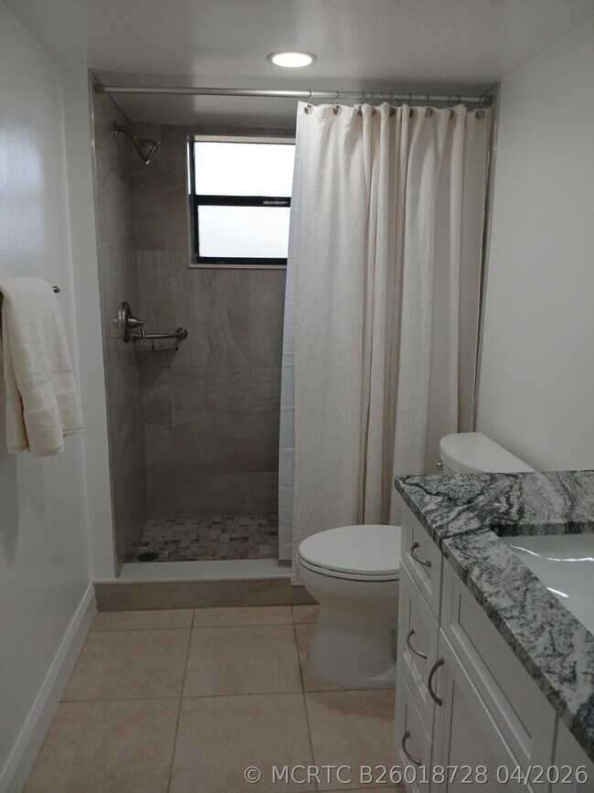 Building Photo - 4760 Lucerne Lakes Blvd W