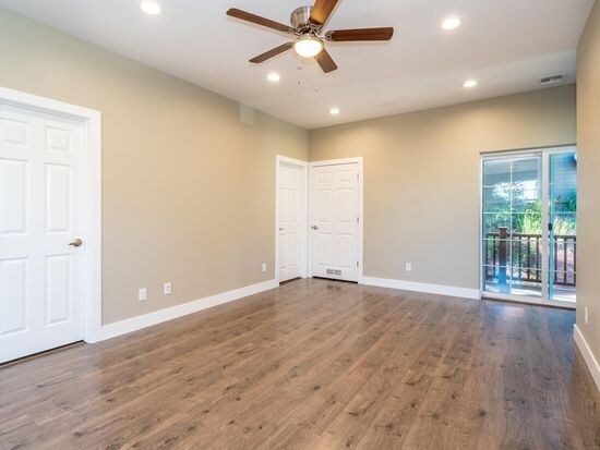 Building Photo - 2430 W Pikes Peak Dr