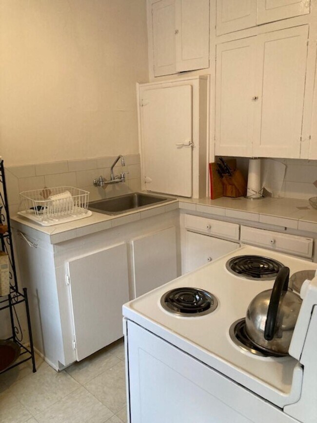 Building Photo - The Metz Apartments - 1 bedroom