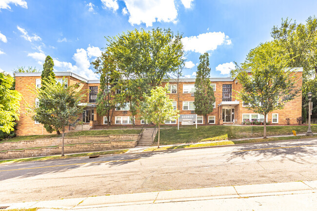 Building Photo - George & Stevens Apartments