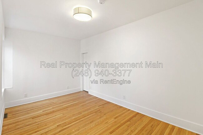 Building Photo - 12303 Klinger St