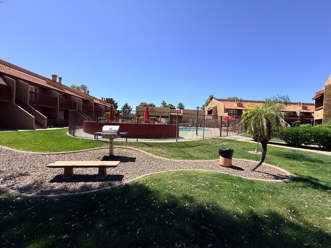 Building Photo - 14203 N 19th Ave