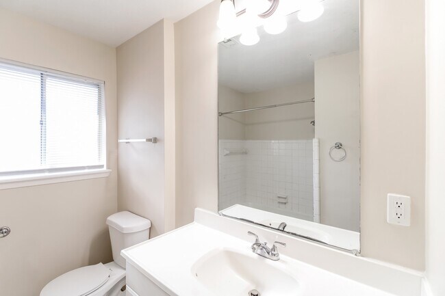 Building Photo - 946 Beachcomber Ln