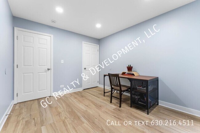 Building Photo - 1227 Ranchview Ct