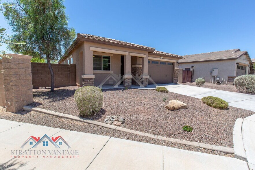 Building Photo - 17113 W Diana Ave