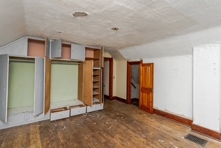 Building Photo - 435 Cowen St