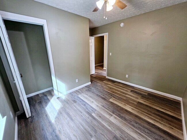 Building Photo - 110 Wakeman Ln