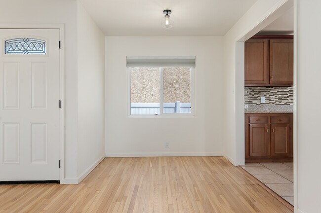 Building Photo - 158 Forbes Ln