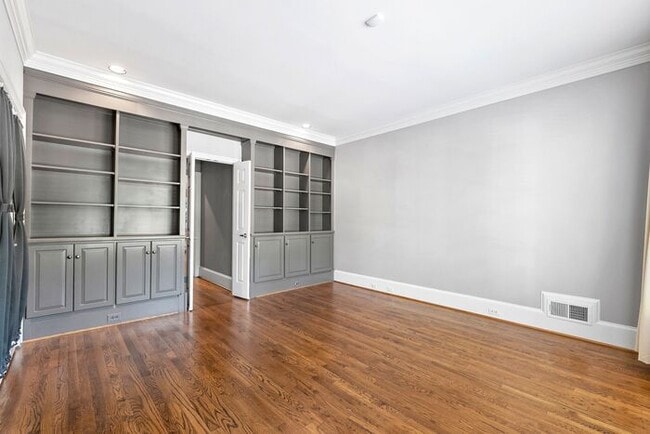 Building Photo - 459 Ivy Park Ln NE