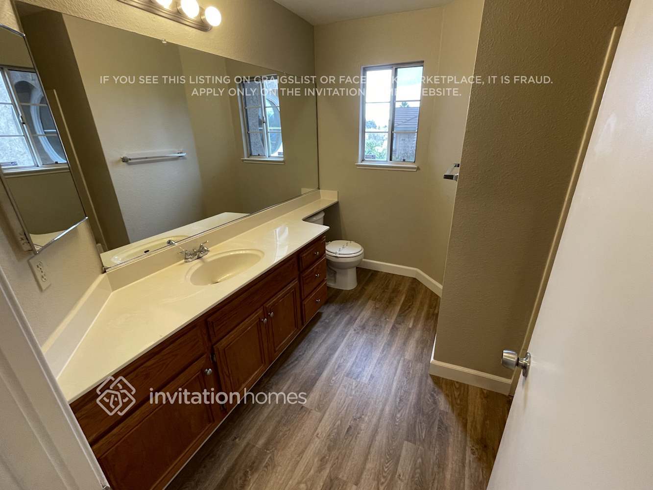 Building Photo - 4625 Arabian Way