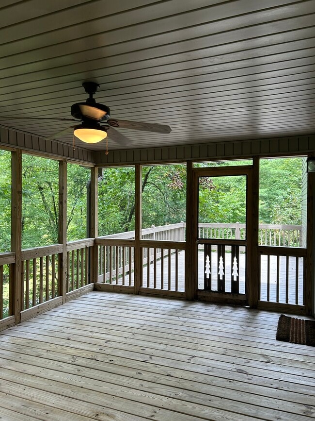 Building Photo - 513 Lapidary Ln