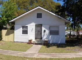 Building Photo - 617 Ivy St