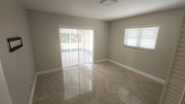 Building Photo - 1311 SW 12th Ave