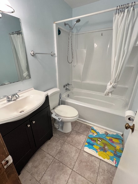 Building Photo - 11906 Lockett Ridge Pl