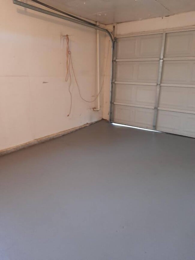 Building Photo - 8406 E 114th Terrace