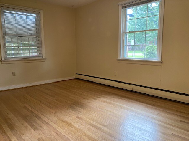 Building Photo - 316 N Ivy Ave