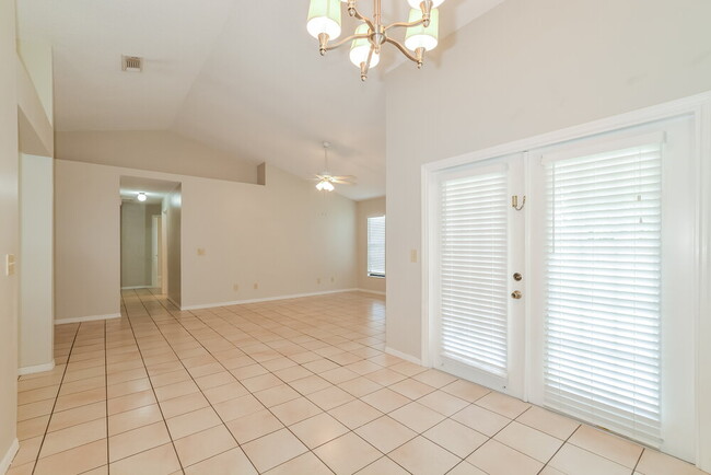 Building Photo - 3116 S Horizon Pl