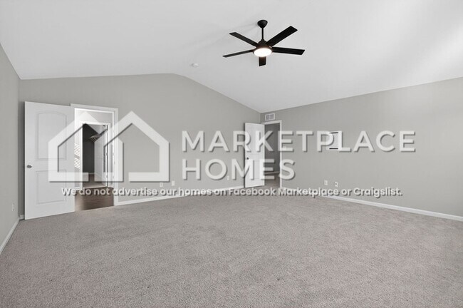 Building Photo - 8436 Gateway Run Rd