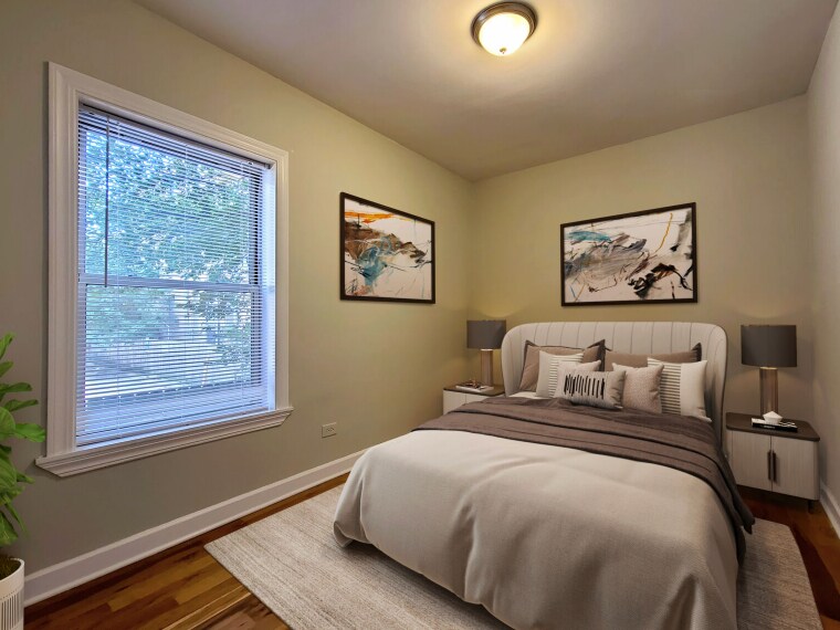 Building Photo - 626 W Barry Ave