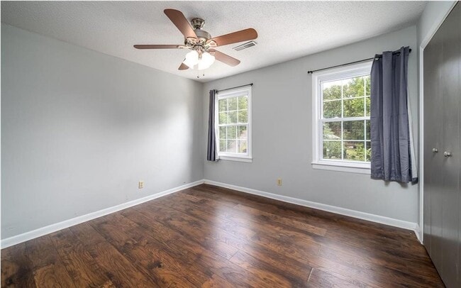 Building Photo - 4 bed & 2.5 bath with a pool