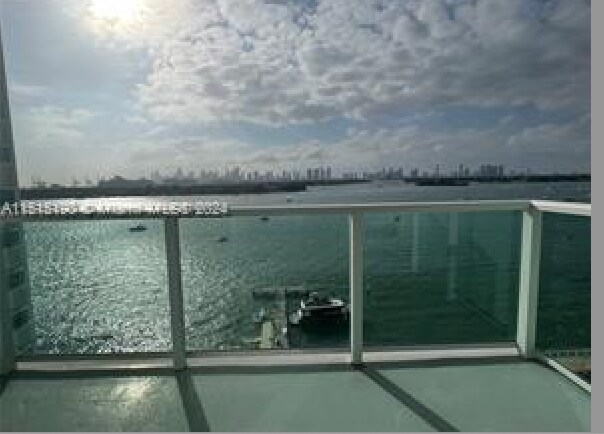 Building Photo - 1000 West Ave