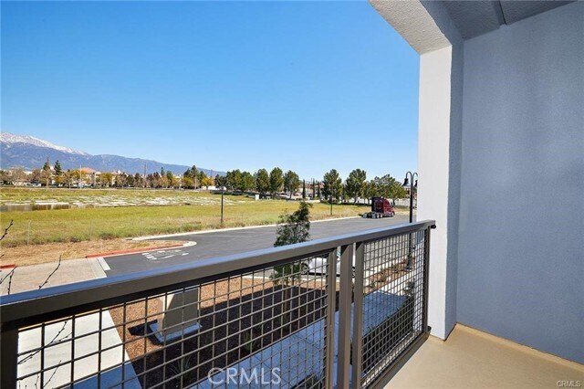 Building Photo - 944 N Divino Privado