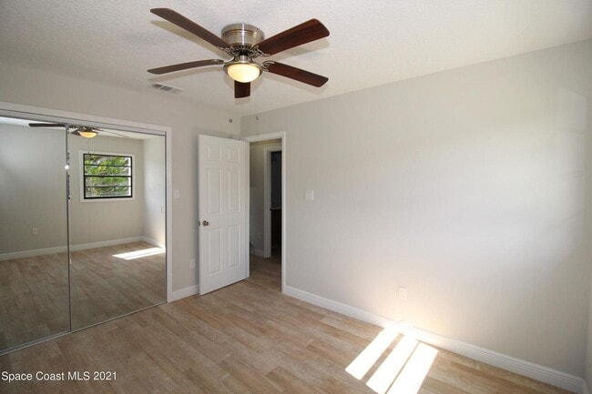 Building Photo - 2909 Zephyr Ln