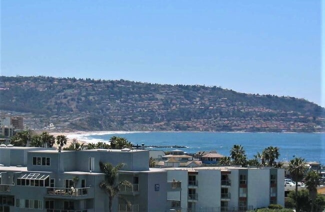 Building Photo - 120 The Vlg