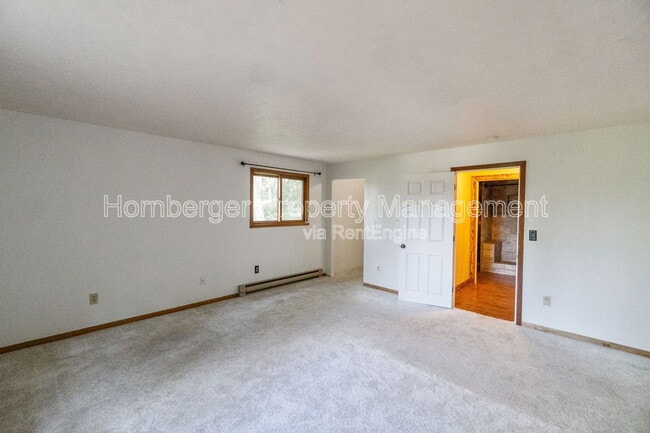 Building Photo - 1407 W Spring Ln