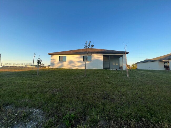 Building Photo - 1106 NW 21st Terrace